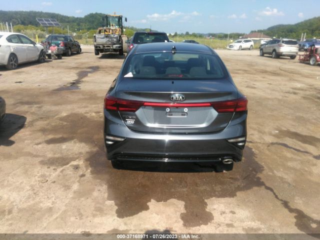 3KPF24ADXME339682 KIA Forte Lxs