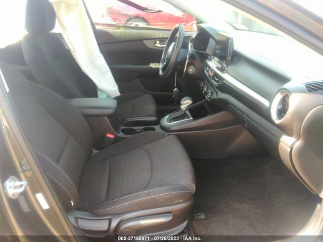 3KPF24ADXME339682 KIA Forte Lxs