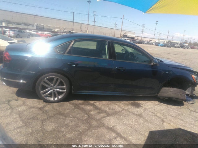 1VWAA7A31JC041625 Volkswagen Passat 2.0t S/r-line