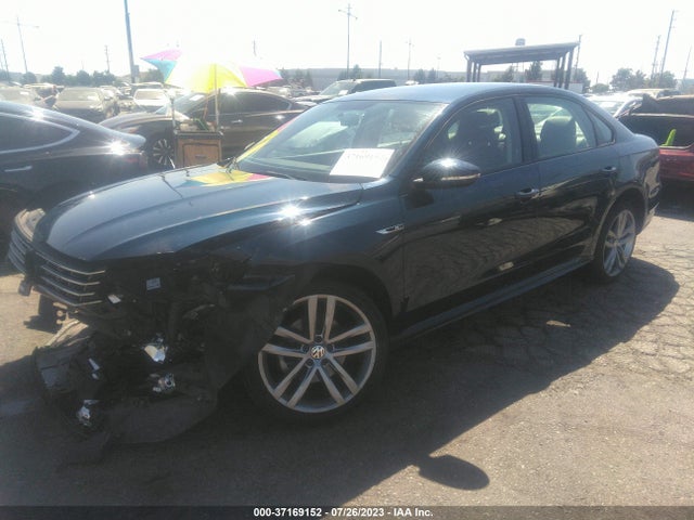 1VWAA7A31JC041625 Volkswagen Passat 2.0t S/r-line