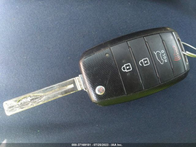 KNDJP3A55F7130786 KIA SOUL +