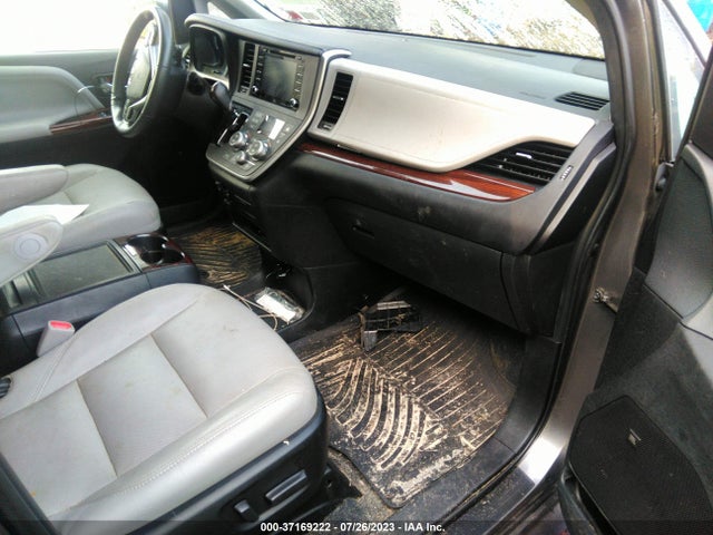 2020 TOYOTA SIENNA XLE VIN: 5TDDZ3DC9LS232191