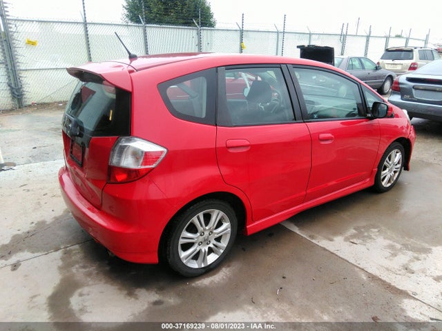 2011 HONDA FIT SPORT VIN: JHMGE8H69BC022344