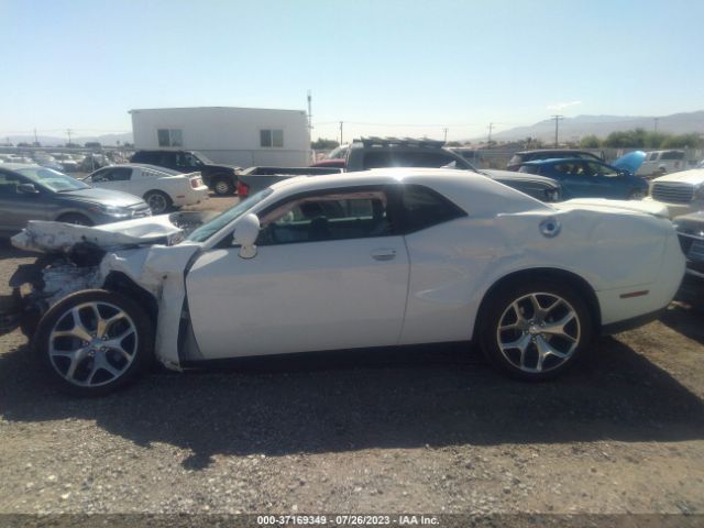 2C3CDZAG0GH322083 Dodge Challenger Sxt Plus