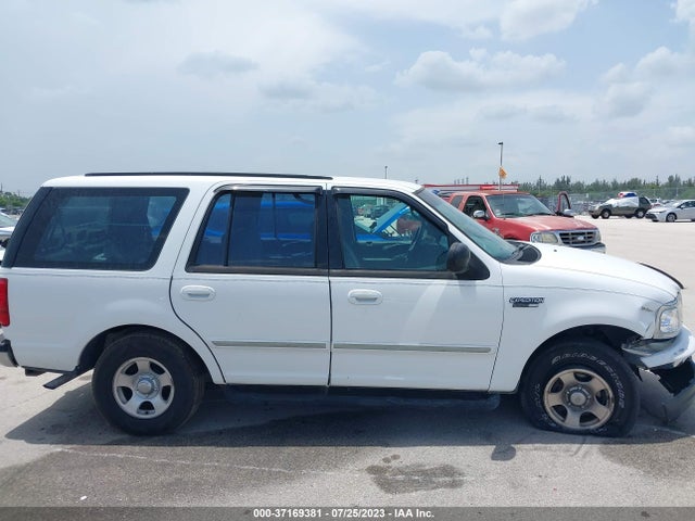 2000 FORD EXPEDITION XLT VIN: 1FMRU15L8YLA36688