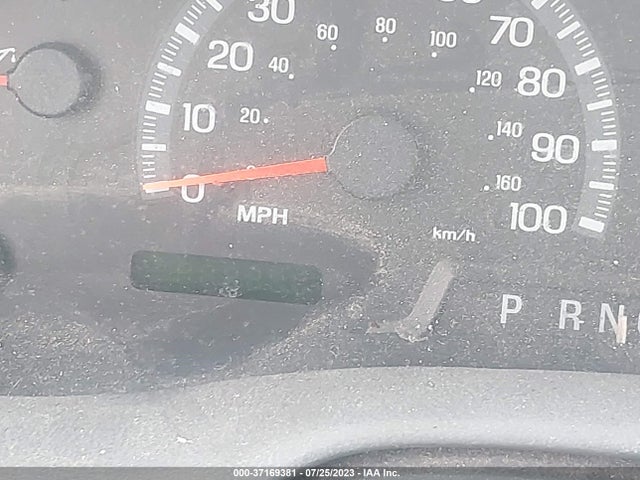 2000 FORD EXPEDITION XLT VIN: 1FMRU15L8YLA36688