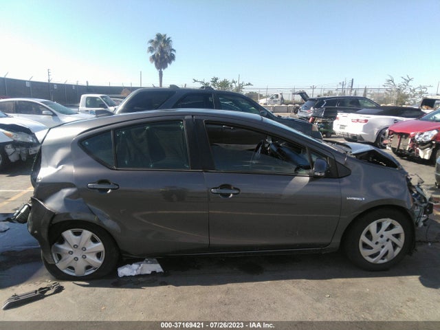 Toyota Prius C One/two/three/four 2015 JTDKDTB32F1102229 Image 12