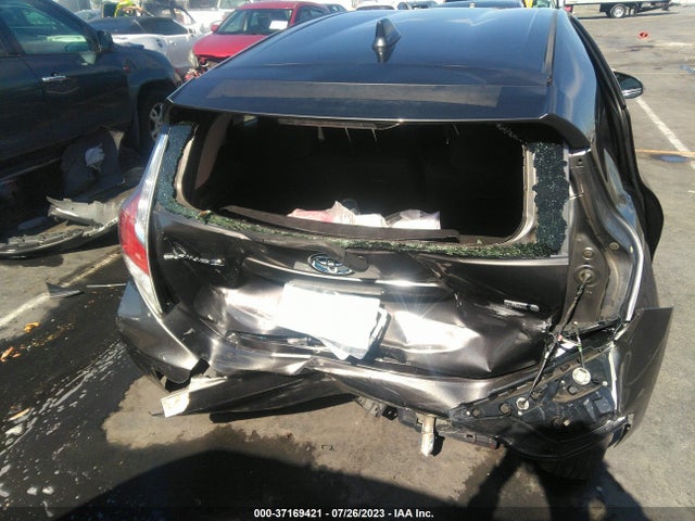 Toyota Prius C One/two/three/four 2015 JTDKDTB32F1102229 Image 15