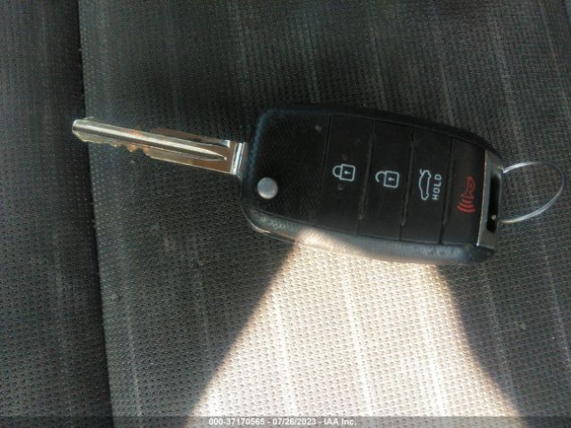 KNAFK5A85G5604417 KIA Forte 5-door Lx