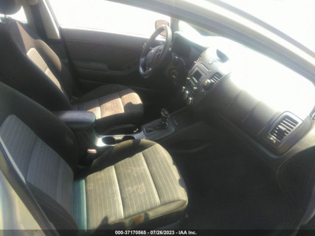 KNAFK5A85G5604417 KIA Forte 5-door Lx