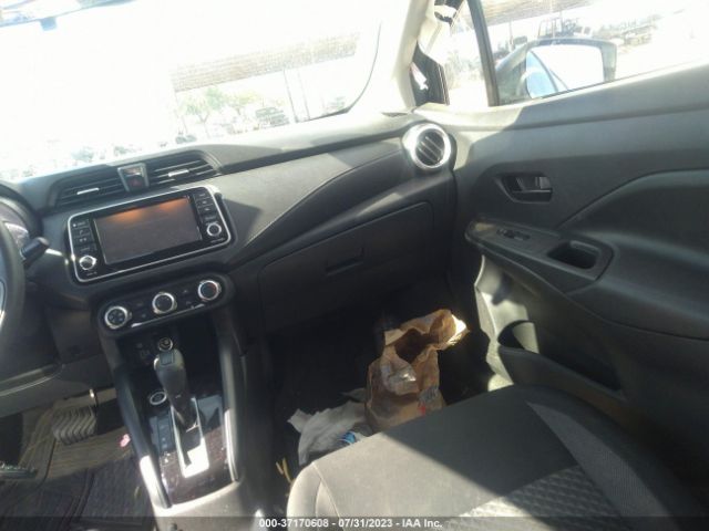 3N1CN8DV2LL910911 Nissan VERSA S