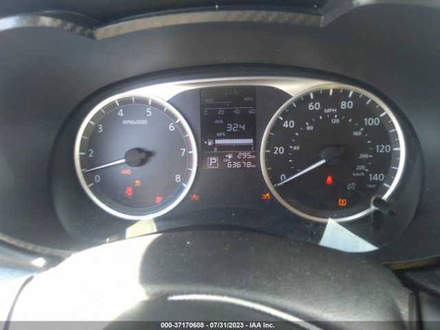 3N1CN8DV2LL910911 Nissan VERSA S