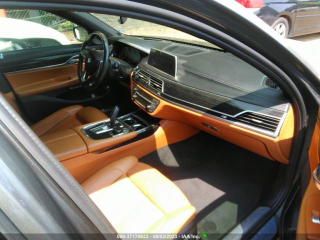 WBA7E2C55GG547606 BMW 7 Series 740i