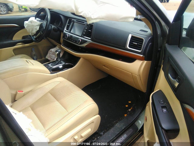 Toyota Highlander Limited 2017 5TDDZRFH5HS381152 Image 11