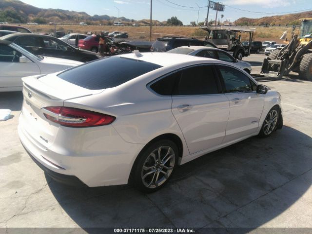 3FA6P0RU2KR148784 Ford Fusion Hybrid Titanium