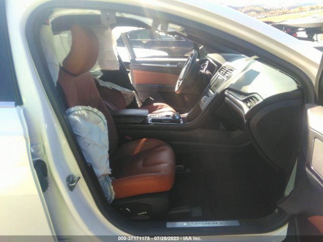 3FA6P0RU2KR148784 Ford Fusion Hybrid Titanium