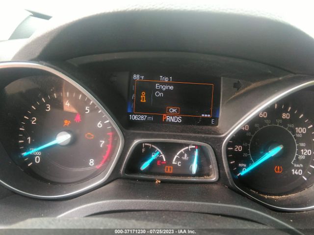 1FMCU9GD5HUC00001 Ford ESCAPE SE