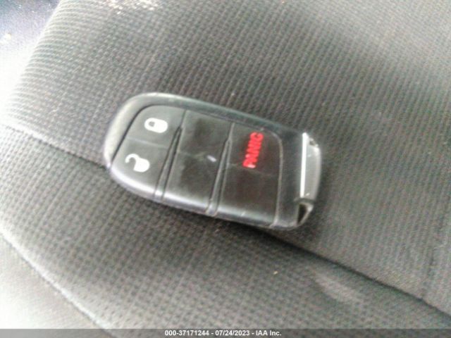 1C4RJEAG5FC815864 Jeep Grand Cherokee Laredo