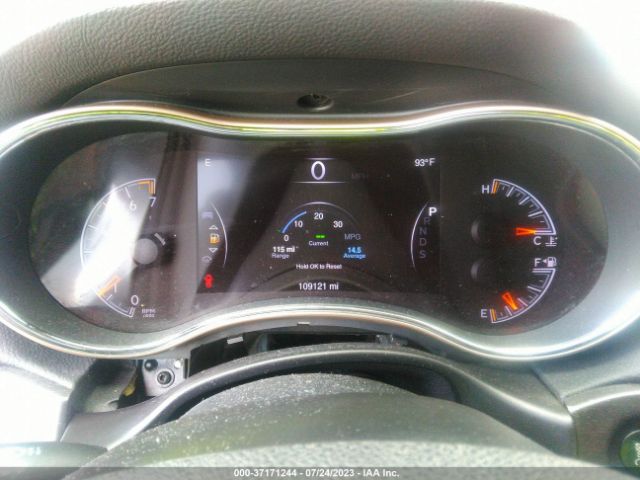 1C4RJEAG5FC815864 Jeep Grand Cherokee Laredo