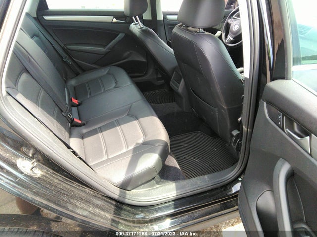 1VWAS7A36EC049612 Volkswagen Passat Wolfsburg Ed