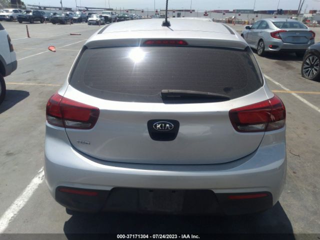 3KPA25AB5JE058190 KIA Rio 5-door Lx
