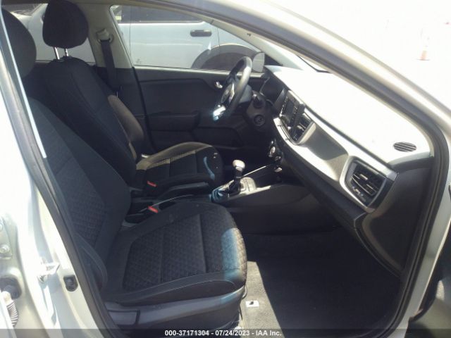 3KPA25AB5JE058190 KIA Rio 5-door Lx