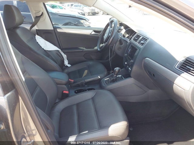 3VWDB7AJ9HM291678 Volkswagen Jetta 1.4t Se