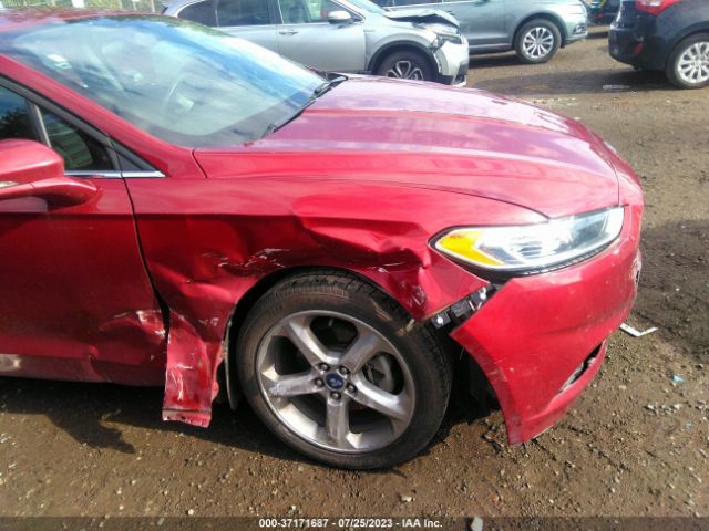 3FA6P0HD1GR247833 Ford FUSION SE