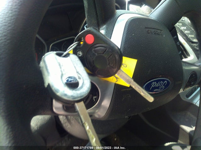 2014 FORD FOCUS SE VIN: 1FADP3F27EL173470
