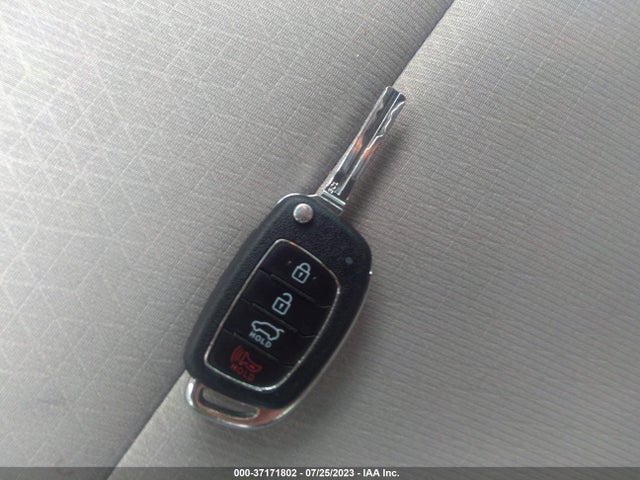 Hyundai TUCSON SE 2017 KM8J3CA42HU320659 Image 3