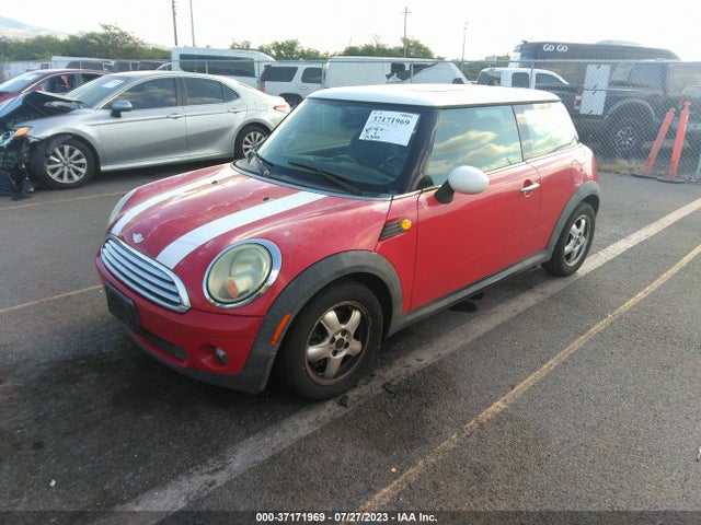 2007 MINI COOPER HARDTOP VIN: WMWMF33537TT57218