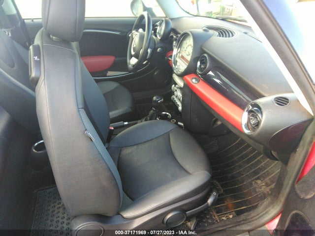 2007 MINI COOPER HARDTOP VIN: WMWMF33537TT57218