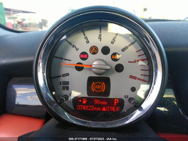 2007 MINI COOPER HARDTOP VIN: WMWMF33537TT57218