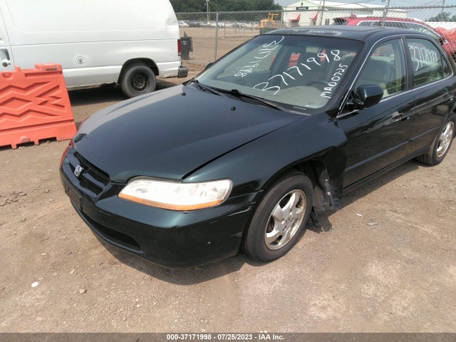 2000 HONDA ACCORD SDN EX VIN: 1HGCG5657YA121267