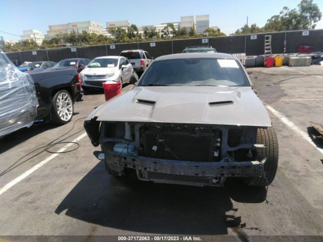 2C3CDZAG1KH670127 Dodge Challenger Sxt