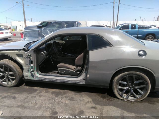 2C3CDZAG1KH670127 Dodge Challenger Sxt