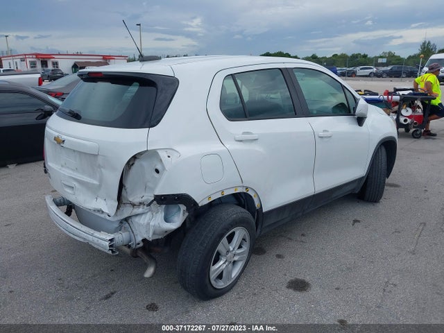Chevrolet TRAX LS 2020 KL7CJKSB8LB049389 Image 4