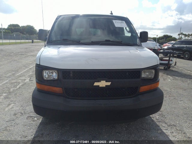 Chevrolet EXPRESS CARGO VAN 2016 1GCWGAFF1G1136424 Image 4