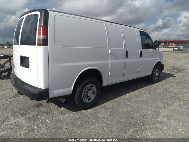 Chevrolet EXPRESS CARGO VAN 2016 1GCWGAFF1G1136424 Image 10