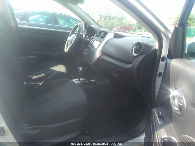 37172525 :رقم المزاد ، 3N1CN7APXKL825345 vin ، 2019 Nissan Versa Sedan Sv مزاد بيع