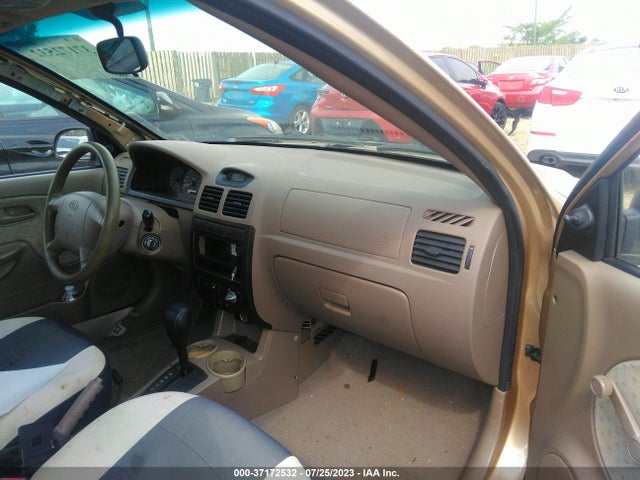 2005 KIA RIO CINCO VIN: KNADC165056239485