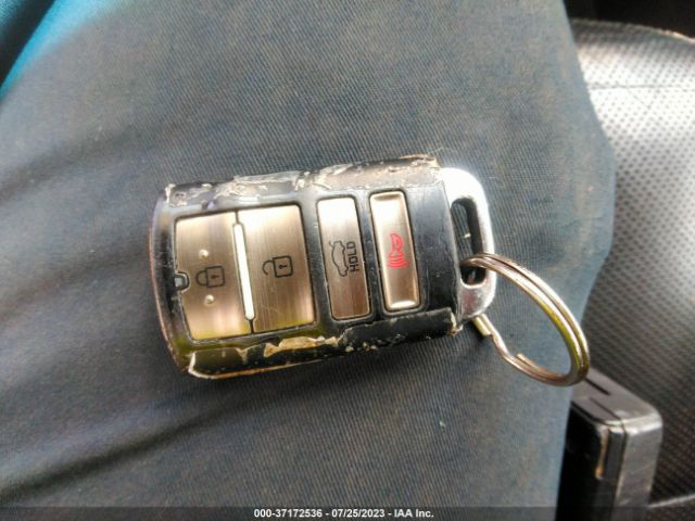 KNALN4D72E5131354 KIA Cadenza Premium