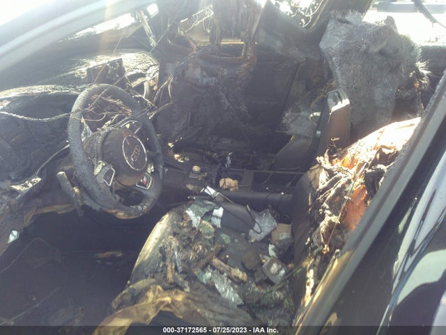 WAUC8AFCXJN068613 Audi A6 PREMIUM