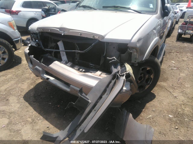 2002 LINCOLN NAVIGATOR VIN: 5LMFU28R12LJ17593