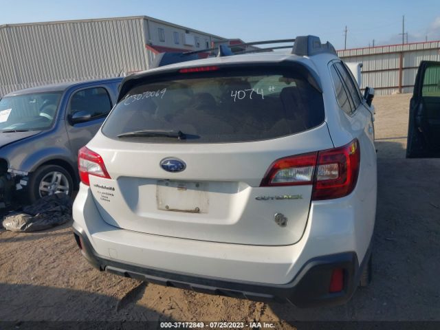 4S4BSACC7J3354074 Subaru Outback Premium