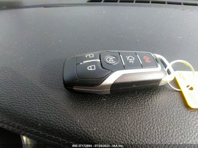 1FA6P8AM9H5353301 Ford Mustang V6