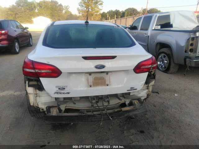Ford FOCUS SE 2016 1FADP3F27GL385529 Image 8