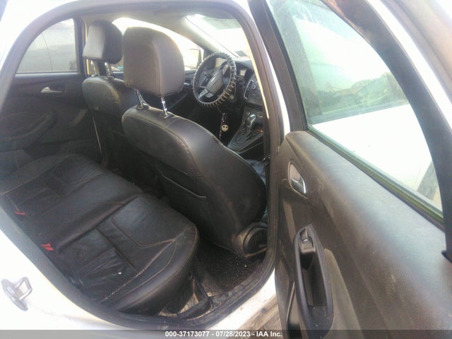 Ford FOCUS SE 2016 1FADP3F27GL385529 Image 10
