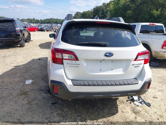 Subaru Outback Limited 2018 4S4BSENC1J3271423 Image 17