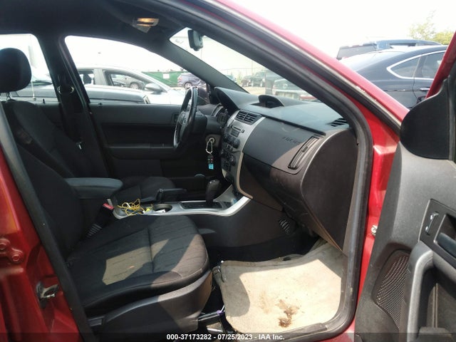 2011 FORD FOCUS SE VIN: 1FAHP3FN2BW164200